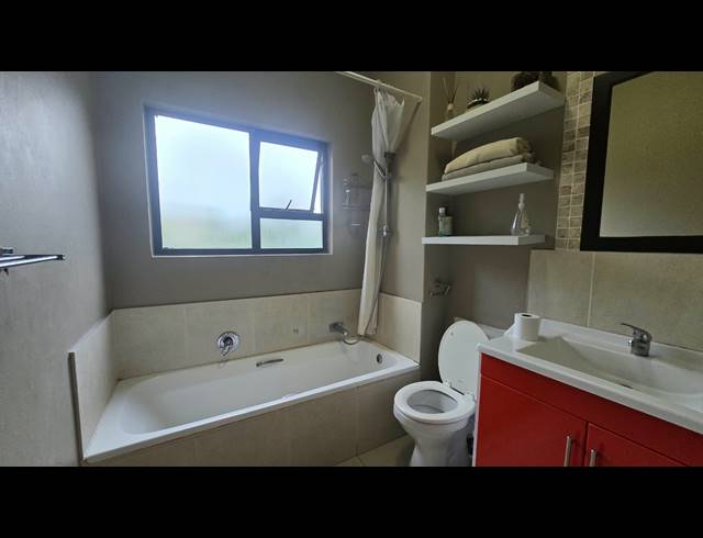 2 BEDROOM APARTMENT TO LET IN PALM LAKES ESTATE
